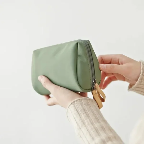 Travel with ease using our Women's Cosmetic Bag. - Image 6