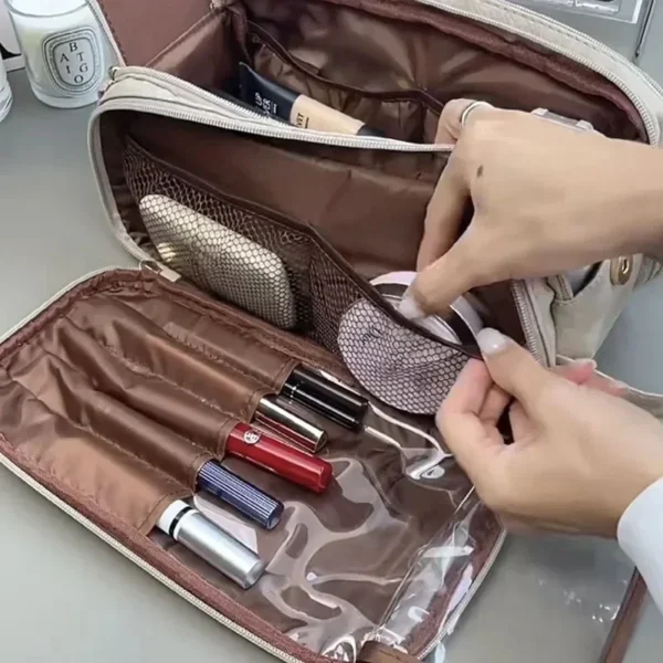 ULTIMATE MAKEUP BAG - Image 5
