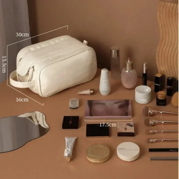 ULTIMATE MAKEUP BAG - Image 3