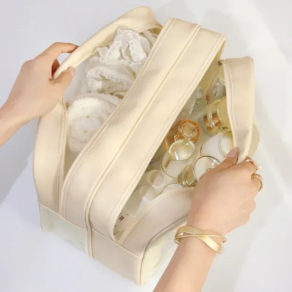Discover our versatile wet-dry separation makeup and toiletry bags, expertly designed and available in a range of sizes to meet all your needs. - Image 3